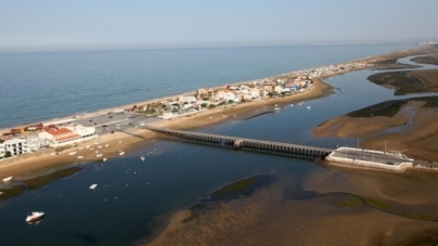 Pescadores desalojados da ria Formosa vivem numa tenda no estaleiro de Olhão