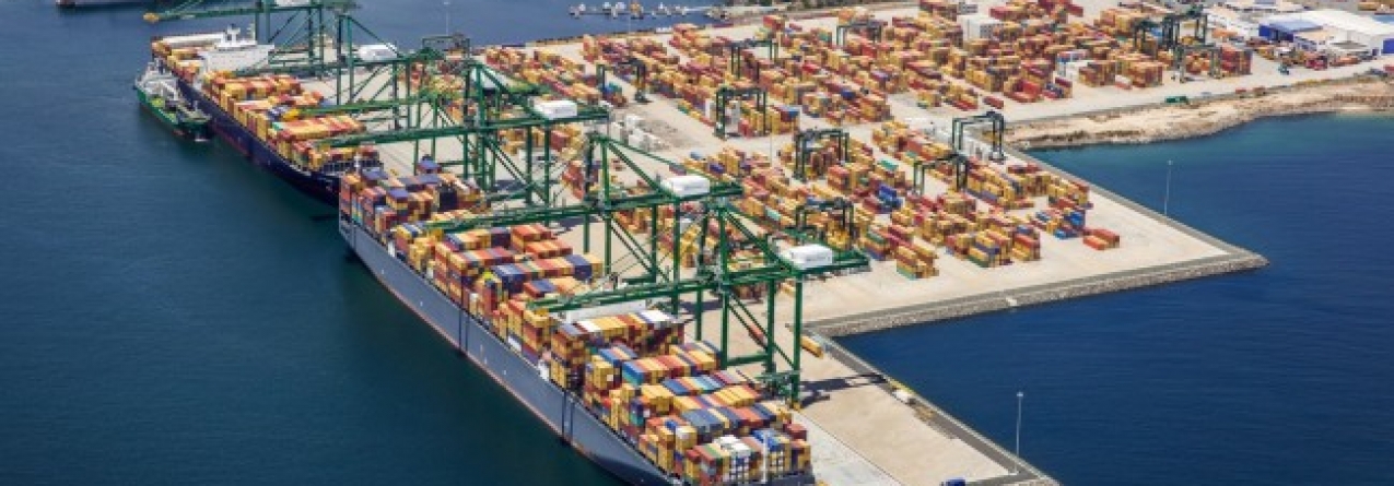 Sines (já) é um dos 100 maiores portos de contentores do mundo