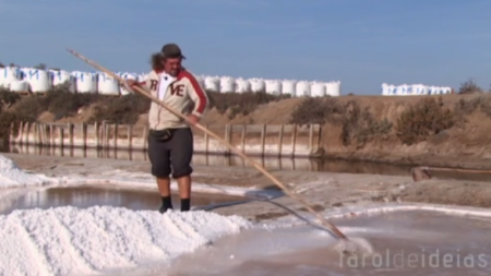 Salicultura artesanal: a tradição cristalina de Castro Marim (vídeo)