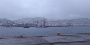 Porto da Horta // Polícia Marítima encontra e devolve jovens ao navio SALOMON