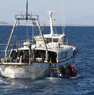 Embarcações de pesca desligam sinal de localização para pescar ilegalmente