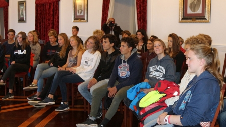 Câmara Municipal da Horta recebe alunos do navio escola “Thalassa”