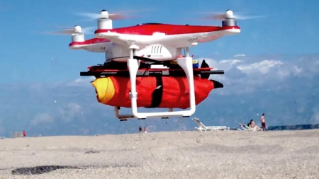 Praia de Santo Amaro de Oeiras é a primeira em Portugal com drone salva vidas