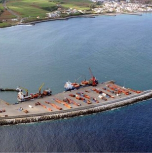 China poderá estar interessada no porto da Praia da Vitória