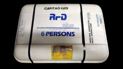 Vende-se jangada para 6 pessoas com suporte por 650 euros